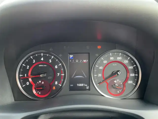 トヨタ アルファード S タイプゴールド 三重県 2021(令3)年 1.7万km ホワイトパールクリスタルシャイン 登録時16881km/三眼ヘッドライト/ハーフレザーシート/純正ナビ/（AM/FM/TV/Bluetooth/DVD/Miracast）/フルセグTV/バックカメラ/純正フリップダウンモニター/ビルトインETC/ステアリングスイッチ/レーダークルーズコントロール/オートライト/オートハイビーム/パワーバックドア/両側パワースライドドア/後席オットマン/社外レーダー/トヨタセーフティセンス/プリクラッシュセーフティ/レーンディパーチャーアシスト/クリアランスソナー/プッシュスタート/純正18インチアルミ/スペアキー/社外フロアマット