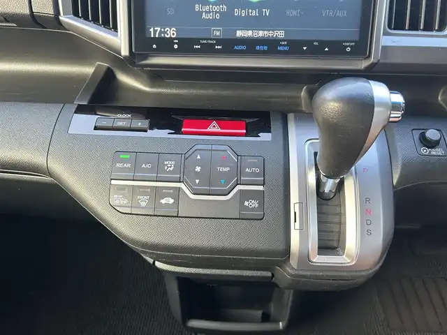 ホンダ ステップワゴン スパーダ Z 静岡県 2014(平26)年 12.2万km スーパープラチナメタリック HDDナビ/フルセグテレビ/バックカメラ/CD/DVD/Bluetooth接続/3列シート/フルフラットシート/パドルシフト/クルーズコントロール/オートエアコン/オートライト/フォグランプ/社外アルミホイール/両側パワースライドドア/前後ドライブレコーダー