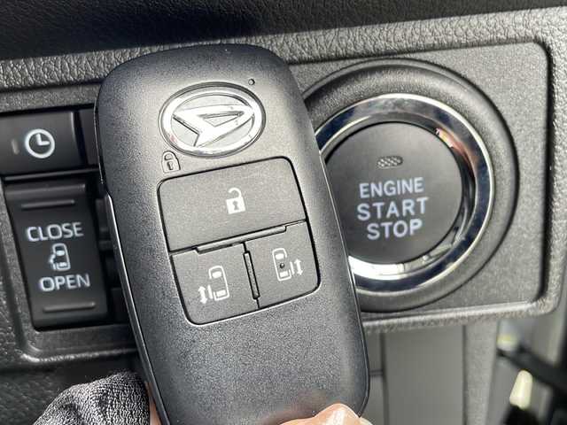 ダイハツ ムーヴ キャンバス ストライプス G 愛知県 2022(令4)年 1.4万km シャイニングホワイトパール/サンドベージュメタリック 衝突被害軽減ブレーキ/7インチSD（ナビあり）/全方位カメラ/両側パワースライドドア/シートヒーター/フルセグTV/CD DVD/Bluetooth/バックカメラ/コーナーセンサー/LEDヘッドライト/オートマチックハイビーム/ステアリングスイッチ/スマートキー/プッシュスタート