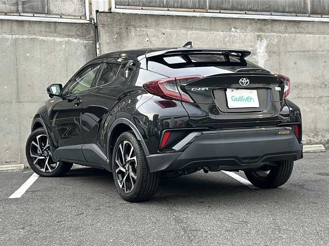 トヨタ Ｃ－ＨＲ G 愛知県 2018(平30)年 4.8万km ブラックマイカ 合革レザーシート/純正ナビ/フルセグTV・Bluetooth/バックカメラ/クリアランスソナー/ブラインドスポットモニター/プリクラッシュセーフティ/レーダークルーズコントロール/レーンディパーチャーアラート/前席シートヒーター/LEDヘッドライト/フロントフォグランプ/オートマチックハイビーム/ビルトインETC/純正18インチアルミホイール/ステアリングスイッチ/スマートキー/プッシュスタート/純正フロアマット/ISOFIX/保証書/取扱説明書/ディーラー点検整備記録簿1ヶ月・6ヶ月・R2