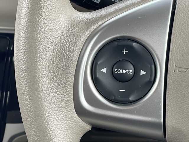 ホンダ Ｎ ＢＯＸ G SSパッケージ 滋賀県 2017(平29)年 3.5万km プレミアムホワイトパールⅡ 純正SDナビ/バックカメラ/衝突被害軽減システム/両側パワースライドドア/横滑り防止装置/ビルトインETC/ドライブレコーダー/オートライト/ウィンカーミラー/電動格納ミラー/シートヒーター/プッシュスタート/スマートキー/純正フロアマット/ドアバイザー/スペアキー