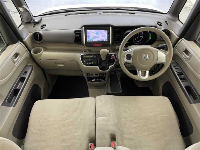 ホンダ Ｎ ＢＯＸ G SSパッケージ 滋賀県 2017(平29)年 3.5万km プレミアムホワイトパールⅡ 純正SDナビ/バックカメラ/衝突被害軽減システム/両側パワースライドドア/横滑り防止装置/ビルトインETC/ドライブレコーダー/オートライト/ウィンカーミラー/電動格納ミラー/シートヒーター/プッシュスタート/スマートキー/純正フロアマット/ドアバイザー/スペアキー