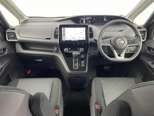 日産 セレナ ハイウェイスター V 埼玉県 2020(令2)年 3万km マルーンレッド 2トーン 純正ナビ/(Bluetooth/USB/ipod/CD/DVD/AM/FM)/地デジフルセグ/前後ドライブレコーダー/ETC/プロパイロット/ブラインドスポットモニター/衝突軽減ブレーキ/クリアランスソナー/標識認識機能/電子パーキングシステム/オートブレーキホールド/ロールサンシェード/ウィンカーミラー/フロントフォグランプ/プッシュスタート/ステアリングリモコン/純正フロアマット/純正ドアバイザー/純正16インチアルミホイール