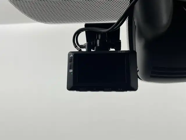 日産 セレナ ハイウェイスター V 埼玉県 2020(令2)年 3万km マルーンレッド 2トーン 純正ナビ/(Bluetooth/USB/ipod/CD/DVD/AM/FM)/地デジフルセグ/前後ドライブレコーダー/ETC/プロパイロット/ブラインドスポットモニター/衝突軽減ブレーキ/クリアランスソナー/標識認識機能/電子パーキングシステム/オートブレーキホールド/ロールサンシェード/ウィンカーミラー/フロントフォグランプ/プッシュスタート/ステアリングリモコン/純正フロアマット/純正ドアバイザー/純正16インチアルミホイール