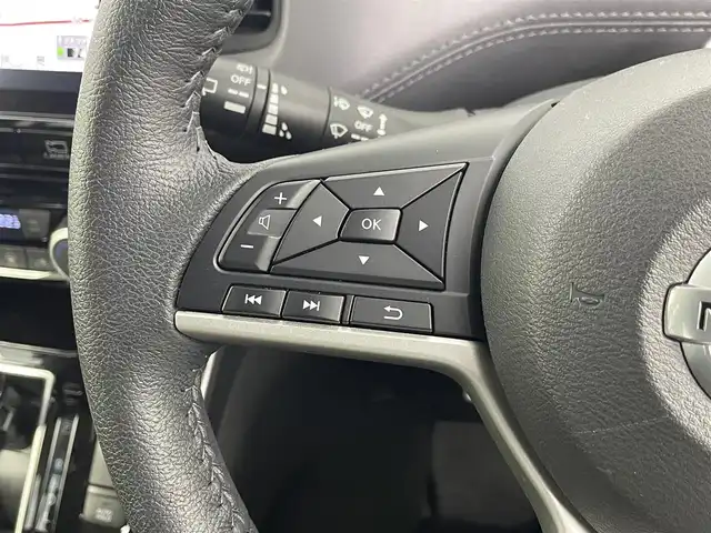 日産 セレナ ハイウェイスター V 埼玉県 2020(令2)年 3万km マルーンレッド 2トーン 純正ナビ/(Bluetooth/USB/ipod/CD/DVD/AM/FM)/地デジフルセグ/前後ドライブレコーダー/ETC/プロパイロット/ブラインドスポットモニター/衝突軽減ブレーキ/クリアランスソナー/標識認識機能/電子パーキングシステム/オートブレーキホールド/ロールサンシェード/ウィンカーミラー/フロントフォグランプ/プッシュスタート/ステアリングリモコン/純正フロアマット/純正ドアバイザー/純正16インチアルミホイール