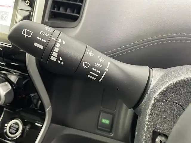 日産 セレナ ハイウェイスター V 埼玉県 2020(令2)年 3万km マルーンレッド 2トーン 純正ナビ/(Bluetooth/USB/ipod/CD/DVD/AM/FM)/地デジフルセグ/前後ドライブレコーダー/ETC/プロパイロット/ブラインドスポットモニター/衝突軽減ブレーキ/クリアランスソナー/標識認識機能/電子パーキングシステム/オートブレーキホールド/ロールサンシェード/ウィンカーミラー/フロントフォグランプ/プッシュスタート/ステアリングリモコン/純正フロアマット/純正ドアバイザー/純正16インチアルミホイール