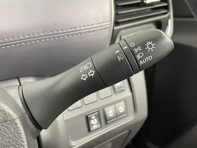 日産 セレナ ハイウェイスター V 埼玉県 2020(令2)年 3万km マルーンレッド 2トーン 純正ナビ/(Bluetooth/USB/ipod/CD/DVD/AM/FM)/地デジフルセグ/前後ドライブレコーダー/ETC/プロパイロット/ブラインドスポットモニター/衝突軽減ブレーキ/クリアランスソナー/標識認識機能/電子パーキングシステム/オートブレーキホールド/ロールサンシェード/ウィンカーミラー/フロントフォグランプ/プッシュスタート/ステアリングリモコン/純正フロアマット/純正ドアバイザー/純正16インチアルミホイール
