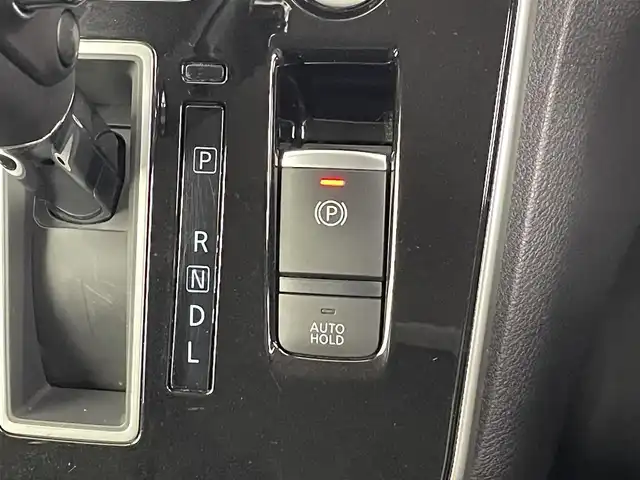 日産 セレナ ハイウェイスター V 埼玉県 2020(令2)年 3万km マルーンレッド 2トーン 純正ナビ/(Bluetooth/USB/ipod/CD/DVD/AM/FM)/地デジフルセグ/前後ドライブレコーダー/ETC/プロパイロット/ブラインドスポットモニター/衝突軽減ブレーキ/クリアランスソナー/標識認識機能/電子パーキングシステム/オートブレーキホールド/ロールサンシェード/ウィンカーミラー/フロントフォグランプ/プッシュスタート/ステアリングリモコン/純正フロアマット/純正ドアバイザー/純正16インチアルミホイール