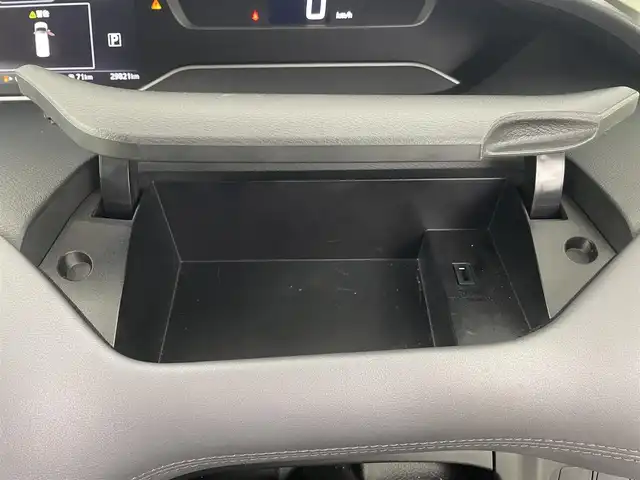 日産 セレナ ハイウェイスター V 埼玉県 2020(令2)年 3万km マルーンレッド 2トーン 純正ナビ/(Bluetooth/USB/ipod/CD/DVD/AM/FM)/地デジフルセグ/前後ドライブレコーダー/ETC/プロパイロット/ブラインドスポットモニター/衝突軽減ブレーキ/クリアランスソナー/標識認識機能/電子パーキングシステム/オートブレーキホールド/ロールサンシェード/ウィンカーミラー/フロントフォグランプ/プッシュスタート/ステアリングリモコン/純正フロアマット/純正ドアバイザー/純正16インチアルミホイール
