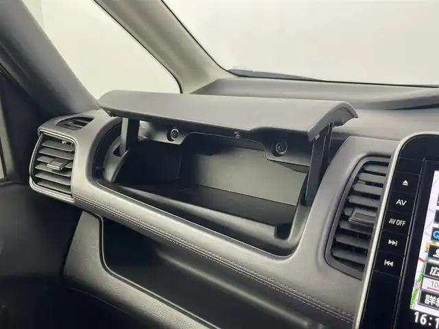 日産 セレナ ハイウェイスター V 埼玉県 2020(令2)年 3万km マルーンレッド 2トーン 純正ナビ/(Bluetooth/USB/ipod/CD/DVD/AM/FM)/地デジフルセグ/前後ドライブレコーダー/ETC/プロパイロット/ブラインドスポットモニター/衝突軽減ブレーキ/クリアランスソナー/標識認識機能/電子パーキングシステム/オートブレーキホールド/ロールサンシェード/ウィンカーミラー/フロントフォグランプ/プッシュスタート/ステアリングリモコン/純正フロアマット/純正ドアバイザー/純正16インチアルミホイール