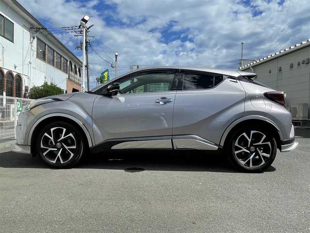トヨタ Ｃ－ＨＲ G－T LEDエディション 青森県 2018(平30)年 4.5万km メタルストリームM 寒冷地仕様/ＢＳＭ/クリアランスソナー/トヨタセーフティセンス/ＬＥＤヘッドライト/ハーフレザーシート/シートヒーター運転席・助手席/純正ＳＤナビフルセグ（NSZT-Y66T）/バックモニター/クルーズコントロール/カーテンエアバック/サイドエアバック寒冷地仕様/純正18AW/社外17AW冬タイヤ/純正エンジンスターター/スマートキー/スペアキー/新車時保証書/取扱説明書