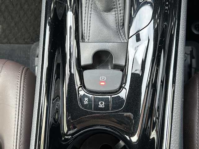 トヨタ Ｃ－ＨＲ G－T LEDエディション 青森県 2018(平30)年 4.5万km メタルストリームM 寒冷地仕様/ＢＳＭ/クリアランスソナー/トヨタセーフティセンス/ＬＥＤヘッドライト/ハーフレザーシート/シートヒーター運転席・助手席/純正ＳＤナビフルセグ（NSZT-Y66T）/バックモニター/クルーズコントロール/カーテンエアバック/サイドエアバック寒冷地仕様/純正18AW/社外17AW冬タイヤ/純正エンジンスターター/スマートキー/スペアキー/新車時保証書/取扱説明書