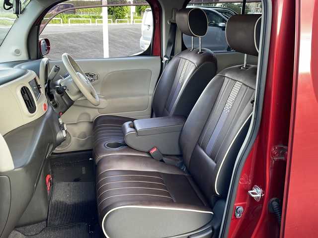 日産 キューブ こだわりセレクション 千葉県 2015(平27)年 9.1万km ラディアントレッド 純正ナビ　（MM114D-W）/フルセグTV　CD　USB/バックカメラ/オートライト/ETC/レザーシート/社外15インチアルミホイール/アイドリングストップ/電動格納ミラー/純正フロアマット/スペアキー/スマートキー/プッシュスタート