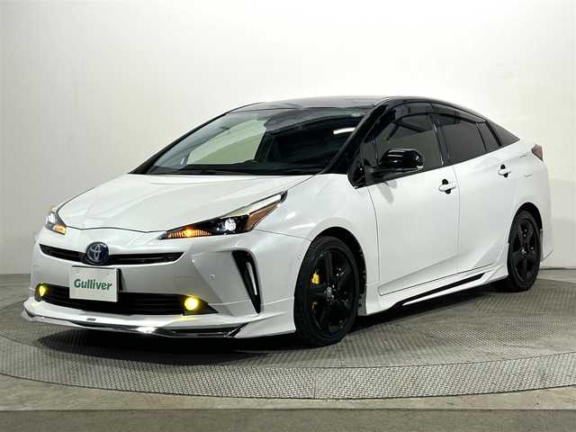 トヨタ プリウス A ツーリングセレ ブラックED 大阪府 2021(令3)年 3.3万km パールⅡ 純正大型ナビ/フルセグTV/CD/DVD/AM/FM/Bluetooth接続/ビルトインETC/レーダークルーズコントロール/衝突軽減/レーンキープ/全方位カメラ/100V1500W電源/パワーシート/シートヒーター/BSM/モデリスタフルエアロ/TRDリアスポイラー/HUD/純正LEDヘッドライト/オートライト/オートハイビーム/プッシュスタート/スマートキー/コーナーセンサー/パーキングアシスト/取説/保証書