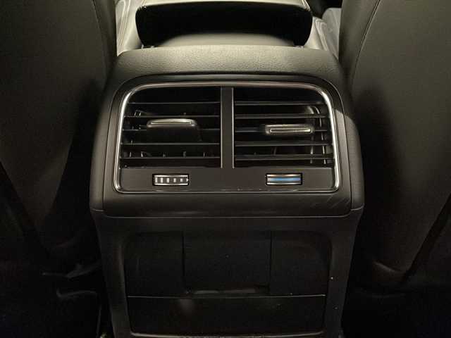 アウディ Ａ４ アバント 2．0 TFSIクワトロ 新潟県 2012(平24)年 16.4万km アイビスホワイト ブレーキアシスト/ESP(エレクトロ二ック スタビリゼーション プログラム) EDS(エレクトロニック ディファレンシャル ロックシステム)/パワーシート/バックカメラ/アイドリングストップ/プッシュスタート/ETC/Bluetooth/TV/AM/FM/ルーフレール/純正フロアマット