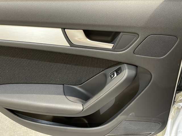 アウディ Ａ４ アバント 2．0 TFSIクワトロ 新潟県 2012(平24)年 16.4万km アイビスホワイト ブレーキアシスト/ESP(エレクトロ二ック スタビリゼーション プログラム) EDS(エレクトロニック ディファレンシャル ロックシステム)/パワーシート/バックカメラ/アイドリングストップ/プッシュスタート/ETC/Bluetooth/TV/AM/FM/ルーフレール/純正フロアマット