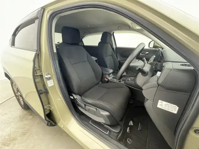 ホンダ ヴェゼル G 滋賀県 2021(令3)年 6.2万km サンドカーキパール 純正9インチナビ/(AM/FM/USB/AppleCarPlay/AndroidAuto/フルセグTV)/レーダークルーズコントロール/クリアランスソナー/電動格納ミラー/バックカメラ/ETC2.0/ドライブレコーダー(SDなし)/ステアリングスイッチ/LEDヘッドライト/オートライト