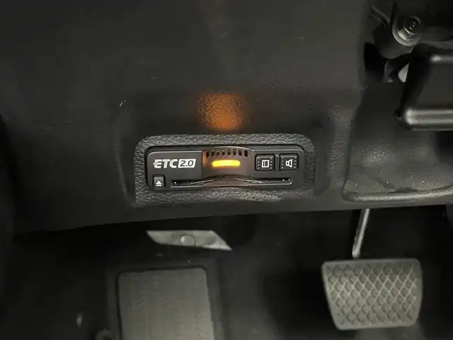 ホンダ ヴェゼル G 滋賀県 2021(令3)年 6.2万km サンドカーキパール 純正9インチナビ/(AM/FM/USB/AppleCarPlay/AndroidAuto/フルセグTV)/レーダークルーズコントロール/クリアランスソナー/電動格納ミラー/バックカメラ/ETC2.0/ドライブレコーダー(SDなし)/ステアリングスイッチ/LEDヘッドライト/オートライト