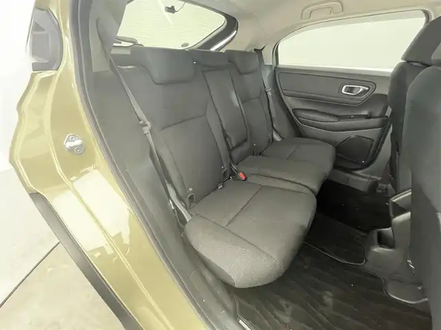 ホンダ ヴェゼル G 滋賀県 2021(令3)年 6.2万km サンドカーキパール 純正9インチナビ/(AM/FM/USB/AppleCarPlay/AndroidAuto/フルセグTV)/レーダークルーズコントロール/クリアランスソナー/電動格納ミラー/バックカメラ/ETC2.0/ドライブレコーダー(SDなし)/ステアリングスイッチ/LEDヘッドライト/オートライト