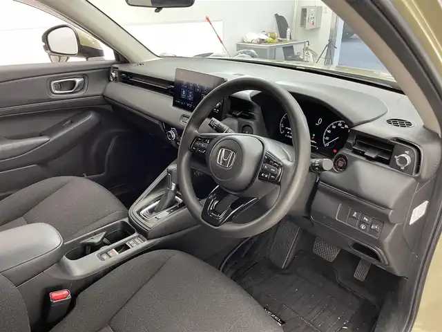 ホンダ ヴェゼル G 滋賀県 2021(令3)年 6.2万km サンドカーキパール 純正9インチナビ/(AM/FM/USB/AppleCarPlay/AndroidAuto/フルセグTV)/レーダークルーズコントロール/クリアランスソナー/電動格納ミラー/バックカメラ/ETC2.0/ドライブレコーダー(SDなし)/ステアリングスイッチ/LEDヘッドライト/オートライト