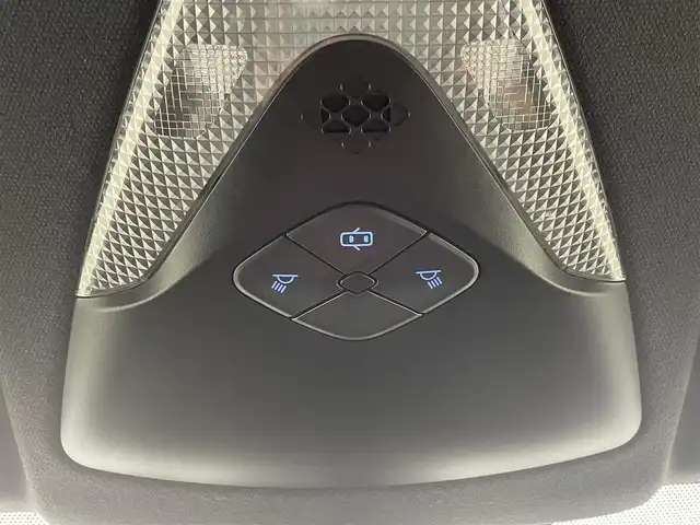 トヨタ Ｃ－ＨＲ G 大阪府 2017(平29)年 4.4万km センシュアルレッドマイカ トヨタセーフティセンス/　・プリクラッシュセーフティ/　・レーンディパーチャーアラート/　・オートマチックハイビーム/　・レーダークルーズコントロール/　・ブラインドスポットモニター/　・クリアランスソナー/純正9インチナビ/　Bluetooth/CD/DVD/フルセグ/バックカメラ/LEDオートライト/フォグランプ/オートマチックハイビーム/ハーフレザーシート/シートヒーター/電子パーキングブレーキ/ブレーキホールド/スマートキー/ビルトインETC/純正18インチアルミホイール/電動格納ウィンカーミラー/ドアバイザー