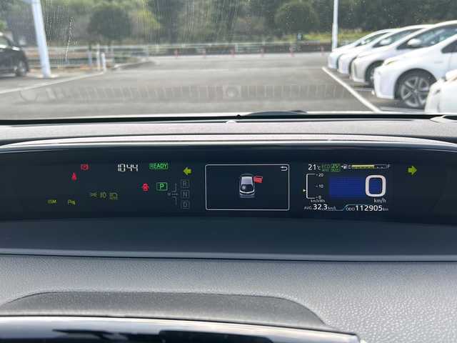 トヨタ プリウス ＰＨＶ A プレミアム 佐賀県 2019(令1)年 11.3万km ホワイトパールクリスタルシャイン ・モデリスタエアロ/・モデリスタアルミ/・純正9インチナビ/（フルセグ/Bluetooth/DISC/AM/FM/SD）/・バックカメラ/・ドライブレコーダー/・衝突被害軽減システム/・横滑り防止装置/・追従型クルーズコントロール/・レーンキープアシスト/・パーキングアシスト/・LEDヘッドライト/・フォグランプ/・ビルドインETC/・D席パワーシート/・D/N席エアシート/・D/N席シートヒーター/・ヘッドアップディスプレイ/・スペアキー