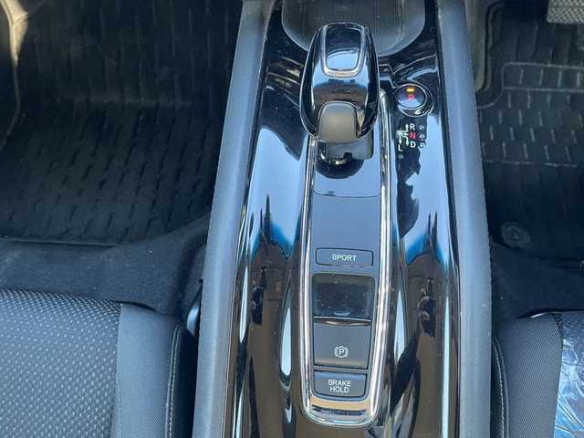 ホンダ ヴェゼル ハイブリッド X ホンダセンシング 道北・旭川 2018(平30)年 10.7万km クリスタルブラックパール /寒冷地仕様//純正ナビ/　CD/DVD/BT/SD/TV/USB//バックカメラ//衝突軽減ブレーキ//横滑り防止//レーンキープアシスト//クリアランスソナー//オートライト//レーダークルーズコントロール//前席シートヒーター//ミラーヒーター//ビルトインETC//純正エンジンスターター//革巻きステアリング//ステアリングリモコン//パドルシフト//LEDヘッドライト//フォグランプ//スペアキー//社外AW付冬タイヤ積込//取扱説明書//保証書//純正フロアマット//ドアバイザー