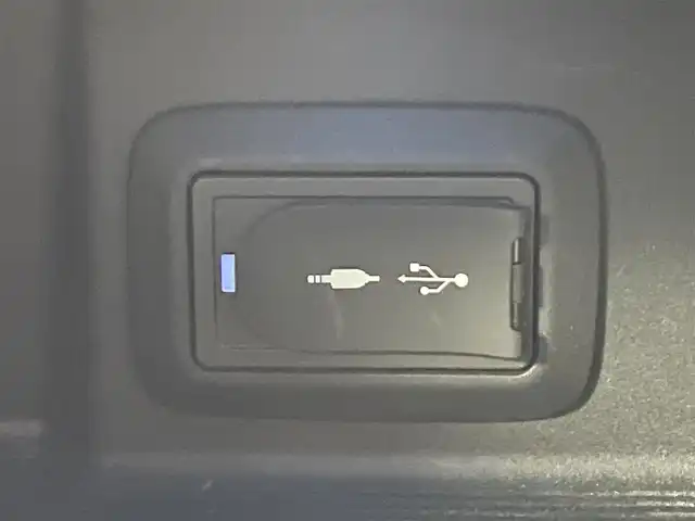 トヨタ ハリアー ハイブリッド Z 道央・札幌 2021(令3)年 4.1万km プレシャスブラックパール ・４WD/・寒冷地仕様/・純正メモリーナビゲーション/　BT/USB/フルセグ/AUX/Miracast/・パノラミックビューモニター/・JBLプレミアムサウンド/・パワーバックドア/・純正ビルトインETC/・前席パワーシート/・ハーフレザーシート/・デジタルインナーミラー/・プリクラッシュセーフティ/・ブラインドスポットモニター/・リアクロストラフィックアラート/・パーキングサポートブレーキ/・ロードサインアシスト/・オートブレーキホールド/・レーダークルーズコントロール/・前後コーナーセンサー/・レーンキープアシスト/・横滑り防止装置/・先行車発進通知/・MTモード付AT/・LEDヘッドライト/・フロントフォグライト/・オートライト/・オートマチックハイビーム/・純正フロアマット/・純正AW19インチ/・スマートキー/・プッシュスタート/・保証書付き/・取説付き