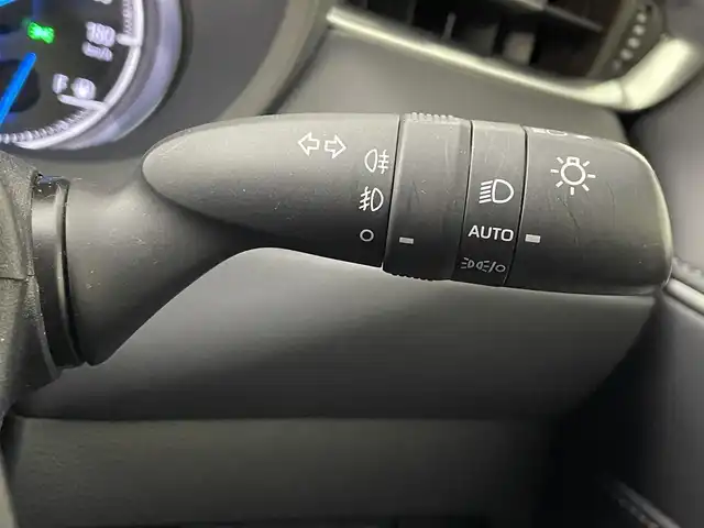 トヨタ ハリアー ハイブリッド Z 道央・札幌 2021(令3)年 4.1万km プレシャスブラックパール ・４WD/・寒冷地仕様/・純正メモリーナビゲーション/　BT/USB/フルセグ/AUX/Miracast/・パノラミックビューモニター/・JBLプレミアムサウンド/・パワーバックドア/・純正ビルトインETC/・前席パワーシート/・ハーフレザーシート/・デジタルインナーミラー/・プリクラッシュセーフティ/・ブラインドスポットモニター/・リアクロストラフィックアラート/・パーキングサポートブレーキ/・ロードサインアシスト/・オートブレーキホールド/・レーダークルーズコントロール/・前後コーナーセンサー/・レーンキープアシスト/・横滑り防止装置/・先行車発進通知/・MTモード付AT/・LEDヘッドライト/・フロントフォグライト/・オートライト/・オートマチックハイビーム/・純正フロアマット/・純正AW19インチ/・スマートキー/・プッシュスタート/・保証書付き/・取説付き