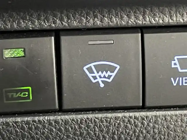 トヨタ ハリアー ハイブリッド Z 道央・札幌 2021(令3)年 4.1万km プレシャスブラックパール ・４WD/・寒冷地仕様/・純正メモリーナビゲーション/　BT/USB/フルセグ/AUX/Miracast/・パノラミックビューモニター/・JBLプレミアムサウンド/・パワーバックドア/・純正ビルトインETC/・前席パワーシート/・ハーフレザーシート/・デジタルインナーミラー/・プリクラッシュセーフティ/・ブラインドスポットモニター/・リアクロストラフィックアラート/・パーキングサポートブレーキ/・ロードサインアシスト/・オートブレーキホールド/・レーダークルーズコントロール/・前後コーナーセンサー/・レーンキープアシスト/・横滑り防止装置/・先行車発進通知/・MTモード付AT/・LEDヘッドライト/・フロントフォグライト/・オートライト/・オートマチックハイビーム/・純正フロアマット/・純正AW19インチ/・スマートキー/・プッシュスタート/・保証書付き/・取説付き