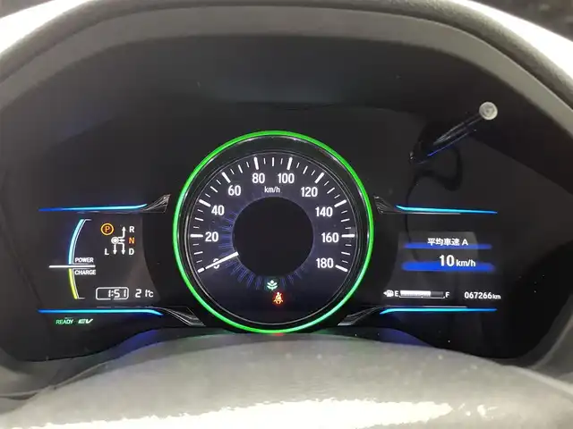 ホンダ ヴェゼル ハイブリッド Z 熊本県 2015(平27)年 6.8万km ミスティックグリーンパール 純正ナビ（ＣＤ・ＤＶＤ・フルセグ・ＢＴ）/バックカメラ　/ビルトインＥＴＣ　/クルーズコントロール　/前席シートヒーター　/衝突軽減ブレーキ　/横滑り防止　/パドルシフト/ハーフレザーシート　/オートライト/LEDヘッドライト/フォグランプ/純正フロアマット　/純正１７インチＡＷ/スマートキー/プッシュスタート/スペアキー1本