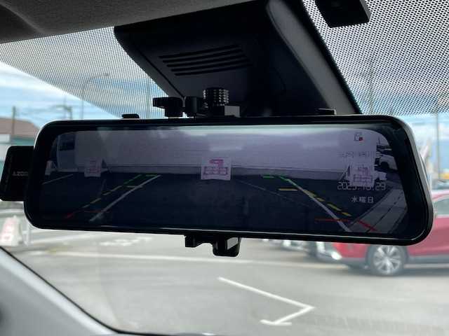 トヨタ シエンタ ハイブリッド ファンベースX 静岡県 2019(平31)年 5.1万km ホワイトパールクリスタルシャイン ●社外マルチディスプレイオーディオ/(AM/FM/Bluetooth/iPod/AUX)/(パイオニア/MVH-5300)/●モデリスタフルエアロ/●バックカメラ/●プリクラッシュセーフティ/●レーンキープアシスト/●前後クリアランスソナー/●オートマチックハイビーム/●ステアリングスイッチ/●ETC/●前後ドライブレコーダー/●デジタルインナーミラー/●純正ホイールカバー/●電動格納ウィンカーミラー/●ドアバイザー/●レベライザー/●片側パワースライドドア/●USB/●ダブルSRS+ABS