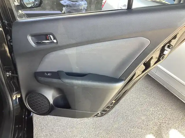 トヨタ プリウス S ツーリングセレクション 鹿児島県 2016(平28)年 7万km アティチュードブラックマイカ ワンオーナー/社外10インチフローティングナビ/　パナソニック　ストラーダCN-F1X10BLD/フルセグ/BD/DVD/CD/Bluetooth/バックカメラ /ビルドインETC/2カメラドライブレコーダー　ユピテル DRY-TW8500d/レーダー探知機　コムテック ZERO 802V/BBS17インチAW/純正17インチAW/トヨタセーフティセンス/革巻きステアリング/前席シートヒーター/純正オプション　インテリアイルミネーション /純正フロアマット/純正ドアバイザー/純正トノカバー/社外ラゲッジマット/取説/保証書/スペアキー