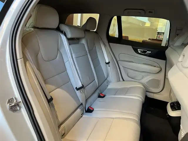 ボルボ Ｖ６０ クロスカントリー T5 AWD プロ 宮城県 2020(令2)年 4.7万km パール ワンオーナー/アダプティブクルーズコントロール/レーンキープアシスト/BLIS/harman/kardonサウンドシステム/ヘッドアップディスプレイ/純正ナビゲーションシステム/フルセグTV/全方位カメラ/ホワイトレザーシート/シートベンチレーション/シートヒーター/メモリ機能付きパワーシート/LEDヘッドライト/オートライト/純正19インチAW/スマートキー/パワーバックドア/液晶メーターパネル/AppleCarPlay/AndroidAuto/ETC車載器