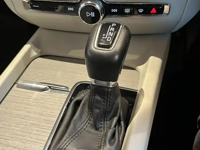 ボルボ Ｖ６０ クロスカントリー T5 AWD プロ 宮城県 2020(令2)年 4.7万km パール ワンオーナー/アダプティブクルーズコントロール/レーンキープアシスト/BLIS/harman/kardonサウンドシステム/ヘッドアップディスプレイ/純正ナビゲーションシステム/フルセグTV/全方位カメラ/ホワイトレザーシート/シートベンチレーション/シートヒーター/メモリ機能付きパワーシート/LEDヘッドライト/オートライト/純正19インチAW/スマートキー/パワーバックドア/液晶メーターパネル/AppleCarPlay/AndroidAuto/ETC車載器