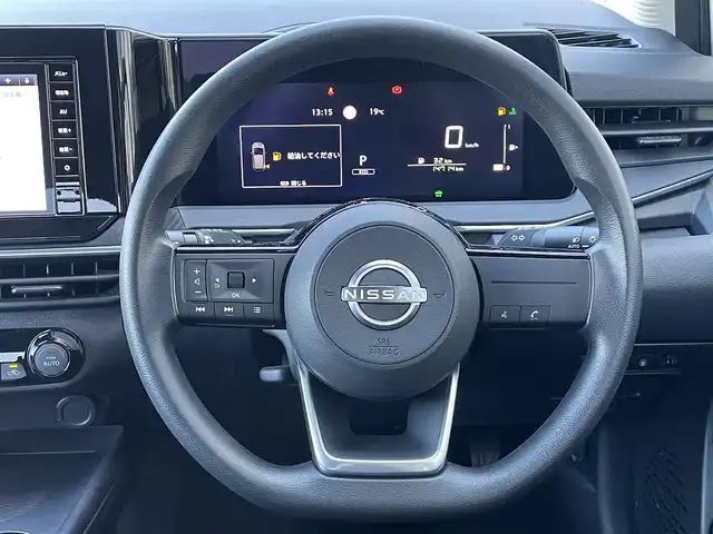 日産 ノート X 佐賀県 2024(令6)年 1.5万km ピュアホワイトパール エマージェンシーブレーキ/フロント&バックソナー/純正9型ナビ/・バックカメラ/・フルセグTV/BT/LEDヘッドライト/オートマチックハイビーム/オートライト/プッシュスタート/ETC/社外ドラレコ(SN-ST2200)/電動パーキングスイッチ/ステアリングスイッチ/電動格納ミラー/ドアバイザー/フロアマット/ISOFIX/スペアキー×１/保証書