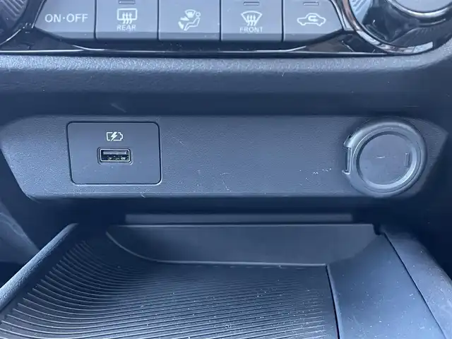 日産 ノート X 佐賀県 2024(令6)年 1.5万km ピュアホワイトパール エマージェンシーブレーキ/フロント&バックソナー/純正9型ナビ/・バックカメラ/・フルセグTV/BT/LEDヘッドライト/オートマチックハイビーム/オートライト/プッシュスタート/ETC/社外ドラレコ(SN-ST2200)/電動パーキングスイッチ/ステアリングスイッチ/電動格納ミラー/ドアバイザー/フロアマット/ISOFIX/スペアキー×１/保証書