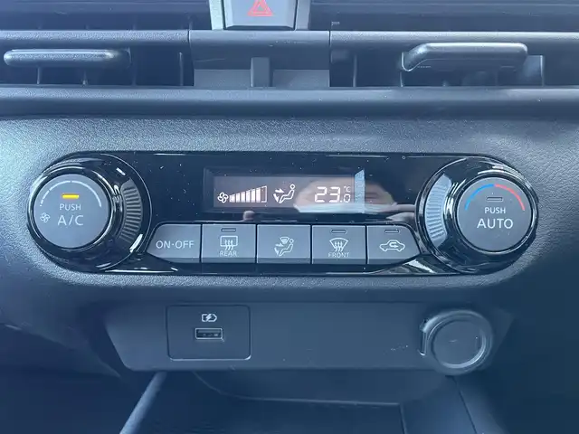 日産 ノート X 佐賀県 2024(令6)年 1.5万km ピュアホワイトパール エマージェンシーブレーキ/フロント&バックソナー/純正9型ナビ/・バックカメラ/・フルセグTV/BT/LEDヘッドライト/オートマチックハイビーム/オートライト/プッシュスタート/ETC/社外ドラレコ(SN-ST2200)/電動パーキングスイッチ/ステアリングスイッチ/電動格納ミラー/ドアバイザー/フロアマット/ISOFIX/スペアキー×１/保証書