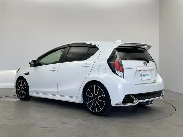 トヨタ アクア G G’s 埼玉県 2015(平27)年 3.9万km ライムホワイトパールクリスタルシャイン 純正ナビ　バックカメラ　ビルトインＥＴＣ　ドライブレコーダー　クルーズコントロール　ハーフレザー　ステアリングスイッチ　純正アルミホイール　スマートキー　オートライト　ＬＥＤヘッドライト　地デジＴＶ