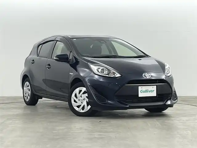 トヨタ アクア G ブラックソフトレザーセレ 福島県 2019(平31)年 7万km ブラッキッシュアゲハガラスフレーク Toyota Safety Sense C/・プリクラッシュセーフティシステム/・レーンディパーチャーアラート/・オートマチックハイビーム/・先行車発進告知機能/・クルーズコントロール/純正ナビゲーション/・型式：AVN-D9W/・Bluetooth/TV/CD/DVD/AM・FM/USB/AUX/・バックカメラ/・ETC/LEDライト/・オートライト/・ヘッドライトリベライザー/電動格納ウィンカーミラー/革巻きステアリング/・ステアリングスイッチ/プッシュスタート/・スマートキー/・スペアキー/ドアバイザー/純正フロアアット