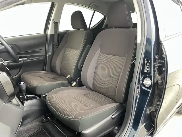 トヨタ アクア G ブラックソフトレザーセレ 福島県 2019(平31)年 7万km ブラッキッシュアゲハガラスフレーク Toyota Safety Sense C/・プリクラッシュセーフティシステム/・レーンディパーチャーアラート/・オートマチックハイビーム/・先行車発進告知機能/・クルーズコントロール/純正ナビゲーション/・型式：AVN-D9W/・Bluetooth/TV/CD/DVD/AM・FM/USB/AUX/・バックカメラ/・ETC/LEDライト/・オートライト/・ヘッドライトリベライザー/電動格納ウィンカーミラー/革巻きステアリング/・ステアリングスイッチ/プッシュスタート/・スマートキー/・スペアキー/ドアバイザー/純正フロアアット