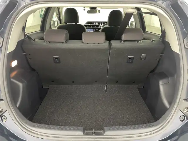 トヨタ アクア G ブラックソフトレザーセレ 福島県 2019(平31)年 7万km ブラッキッシュアゲハガラスフレーク Toyota Safety Sense C/・プリクラッシュセーフティシステム/・レーンディパーチャーアラート/・オートマチックハイビーム/・先行車発進告知機能/・クルーズコントロール/純正ナビゲーション/・型式：AVN-D9W/・Bluetooth/TV/CD/DVD/AM・FM/USB/AUX/・バックカメラ/・ETC/LEDライト/・オートライト/・ヘッドライトリベライザー/電動格納ウィンカーミラー/革巻きステアリング/・ステアリングスイッチ/プッシュスタート/・スマートキー/・スペアキー/ドアバイザー/純正フロアアット