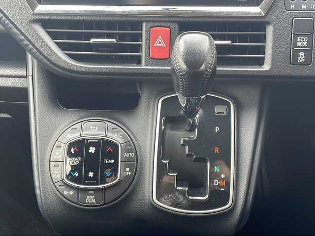 トヨタ ヴォクシー ZS 煌 福岡県 2015(平27)年 8.3万km ブラック ＡＬＰＩＮＥ１０型メモリナビ／ＥＸ１０００/フルセグＴＶ／Bluetooth/CD/DVD/バックカメラ/前後ドライブレコーダー/両側パワースライドドア/ビルトインＥＴＣ/純正１６インチアルミホイール/ＬＥＤヘッドライト/ステアリングスイッチ/プッシュスタート/スマートキー/スペアキー