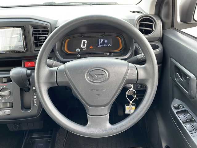 ダイハツ ミラ イース L SAⅢ 富山県 2021(令3)年 3.4万km ホワイト 登録時走行距離33245ｋｍ/社外ＳＤナビ　ＫＥＮＷＯＯＤ　ＺＤＲ０１６/Bluetooth・DVD・CD/ワンセグTV/バックカメラ/純正フロアマット/ドライブレコーダー/横滑り防止装置/盗難防止装置/リモコンキー/スペアキー/オートライト/Wエアバック/AC/取扱説明書/記録簿/保証書