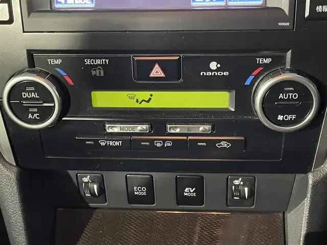 トヨタ カムリ ハイブリット レザーパッケージ 青森県 2012(平24)年 7.6万km グレーメタリック ワンオーナー/純正ナビゲーション/【CD/DVD/SD/Bluetooth/TV】/バックカメラ/ビルトインETC/寒冷地仕様/クルーズコントロール/運転席電動シート/HIDオートライト/フォグランプ/純正フロアマット/純正ドアバイザー/積込スタッドレスタイヤ社外１７インチ/社外レーダー/社外エンジンスターター/スペアキー1本/保証書/取扱説明書