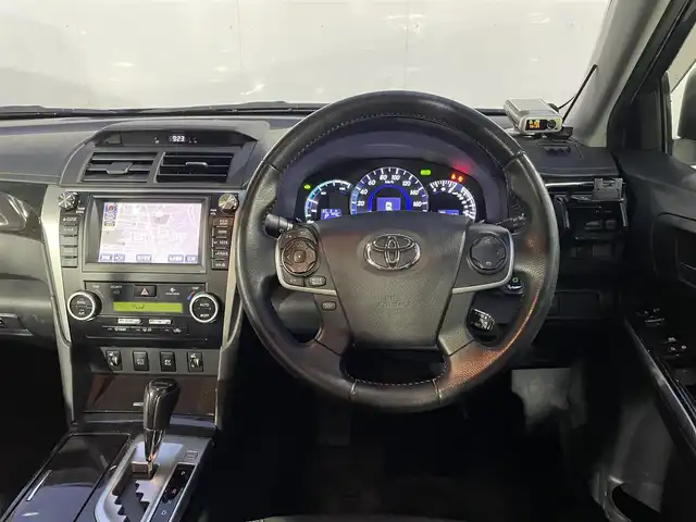 トヨタ カムリ ハイブリット レザーパッケージ 青森県 2012(平24)年 7.6万km グレーメタリック ワンオーナー/純正ナビゲーション/【CD/DVD/SD/Bluetooth/TV】/バックカメラ/ビルトインETC/寒冷地仕様/クルーズコントロール/運転席電動シート/HIDオートライト/フォグランプ/純正フロアマット/純正ドアバイザー/積込スタッドレスタイヤ社外１７インチ/社外レーダー/社外エンジンスターター/スペアキー1本/保証書/取扱説明書