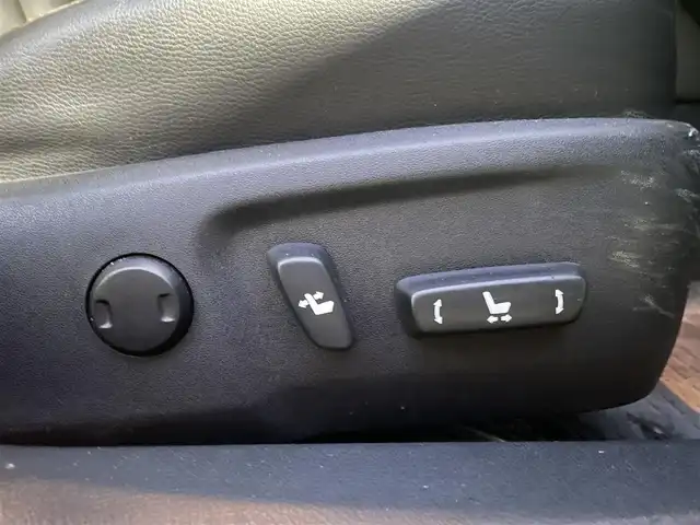 トヨタ カムリ ハイブリット レザーパッケージ 青森県 2012(平24)年 7.6万km グレーメタリック ワンオーナー/純正ナビゲーション/【CD/DVD/SD/Bluetooth/TV】/バックカメラ/ビルトインETC/寒冷地仕様/クルーズコントロール/運転席電動シート/HIDオートライト/フォグランプ/純正フロアマット/純正ドアバイザー/積込スタッドレスタイヤ社外１７インチ/社外レーダー/社外エンジンスターター/スペアキー1本/保証書/取扱説明書