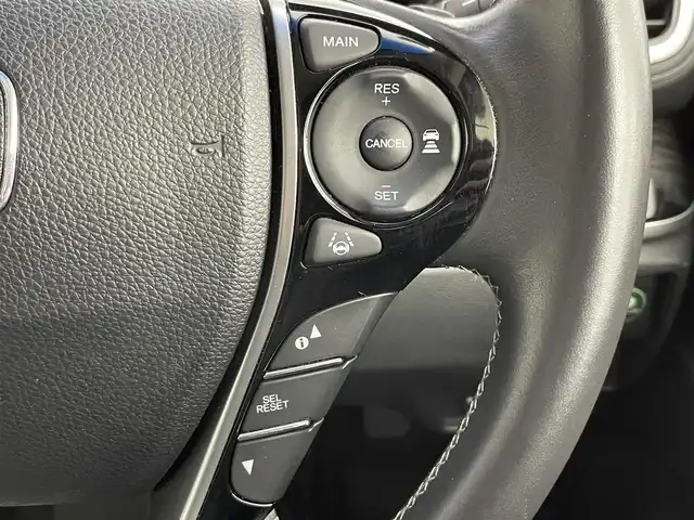 ホンダ オデッセイ アブソルート EX 道央・札幌 2015(平27)年 5.9万km クリスタルブラックパール ・４WD/・純正ナビ/　CD/DVD/SD/BT/フルセグ/・純正フリップダウンモニター/・全方位カメラ/・ビルトインETC/・全方位ドライブレコーダー/・衝突軽減ブレーキ/・レーダークルーズコントロール/・レーンキープアシスト/・ブラインドスポットモニター/・両側パワースライドドア/・レザーシート/・D席パワーシート/・前席シートヒーター/・プッシュスタート/・スマートキー/・LEDヘッドライト/・フォグライト/・オートライト/・純正フロアマット/・ドアバイザー