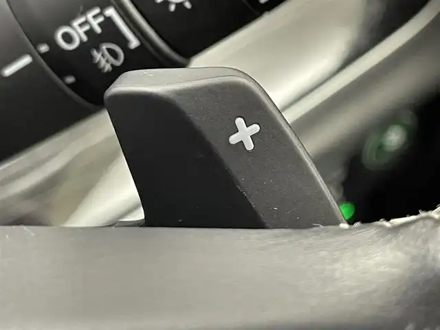 ホンダ オデッセイ アブソルート EX 道央・札幌 2015(平27)年 5.9万km クリスタルブラックパール ・４WD/・純正ナビ/　CD/DVD/SD/BT/フルセグ/・純正フリップダウンモニター/・全方位カメラ/・ビルトインETC/・全方位ドライブレコーダー/・衝突軽減ブレーキ/・レーダークルーズコントロール/・レーンキープアシスト/・ブラインドスポットモニター/・両側パワースライドドア/・レザーシート/・D席パワーシート/・前席シートヒーター/・プッシュスタート/・スマートキー/・LEDヘッドライト/・フォグライト/・オートライト/・純正フロアマット/・ドアバイザー