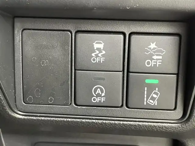 ホンダ オデッセイ アブソルート EX 道央・札幌 2015(平27)年 5.9万km クリスタルブラックパール ・４WD/・純正ナビ/　CD/DVD/SD/BT/フルセグ/・純正フリップダウンモニター/・全方位カメラ/・ビルトインETC/・全方位ドライブレコーダー/・衝突軽減ブレーキ/・レーダークルーズコントロール/・レーンキープアシスト/・ブラインドスポットモニター/・両側パワースライドドア/・レザーシート/・D席パワーシート/・前席シートヒーター/・プッシュスタート/・スマートキー/・LEDヘッドライト/・フォグライト/・オートライト/・純正フロアマット/・ドアバイザー